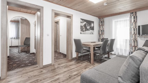 Wohnraum im Appartement - Gästeheim Schmiedhof - Sölden