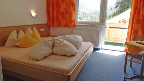 Zimmer Bergblick1 - Haus Florian - Sölden