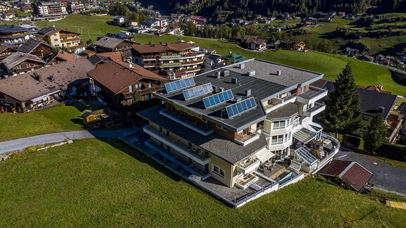 Hausansicht von oben - Hotelappart Peter - Sölden