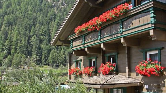 Zugang zum Haus - Landhaus Fiegl Hubert - Sölden