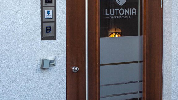 Eingangstür - Lutonia Appartements Sölden - Sölden