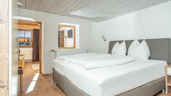 Dreibettzimmer - Pension Berggeist - Sölden