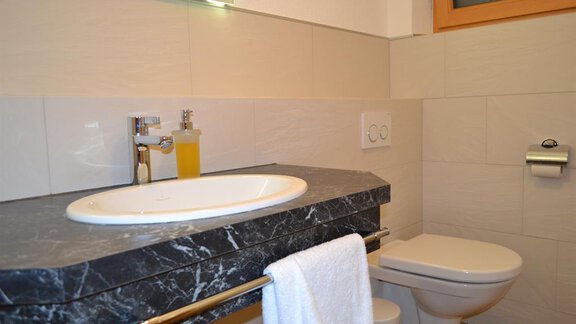 Gäste WC - Pension Bergsee - Sölden