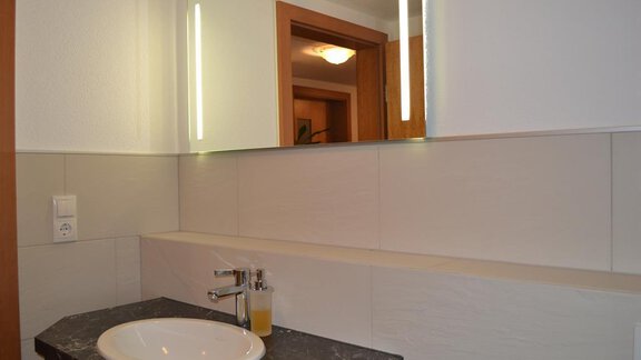 Gäste WC - Pension Bergsee - Sölden