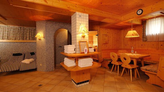 Pension Eden eine Sauna mit Tiroler Stammtisch - Sölden