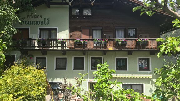 Hausansicht - Pension Grünwald - Sölden