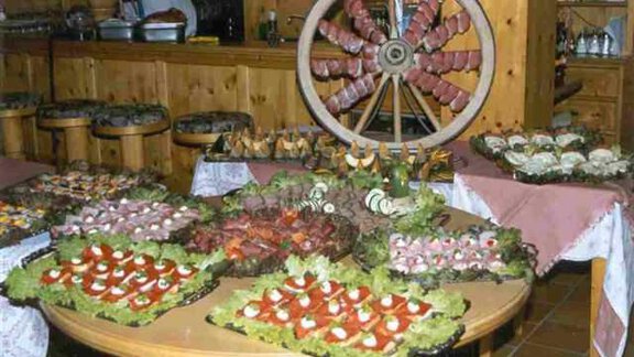 Buffet - Gasthof Geierwallihof - Vent