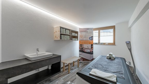 Hydrojet Gesundheits Massageliege - Hotel Burgstein alpin & lifestyle - Längenfeld