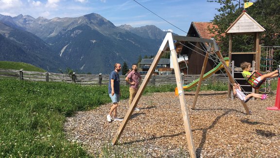 Kinderspielplatz Schaukel Niederthai im Ötztal - Bio & Reiterhof der Veitenhof - Niederthai