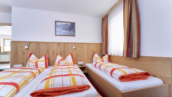 Doppelzimmer mit Extrabett - Apart Elias - Sölden