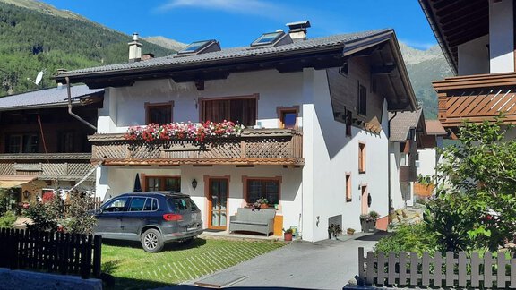 HausSommer-vorne - Apart Manuela - Sölden