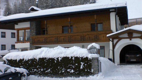 Winter Hausansicht - Appt. Christl - Sölden