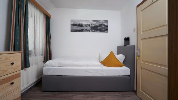 Einzelzimmer mit Badezimmer - Arno`s Hoamat - Sölden