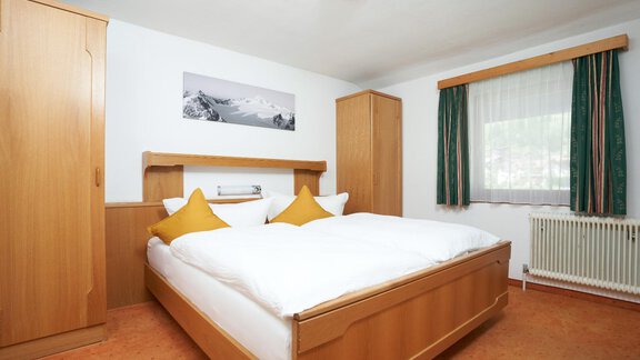 Doppelzimmer mit Dusche/WC - Arno`s Hoamat - Sölden