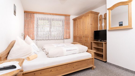 Gurgler.Hof.Soelden.Zimmer2.Ringelblume.Alpenrose - Gurgler Hof - Sölden