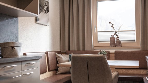 küche mit Sitzecke - Gustl's Ferienhäusl - Sölden