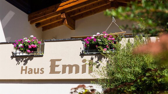 Schriftzug Emil - Haus Emil - Sölden