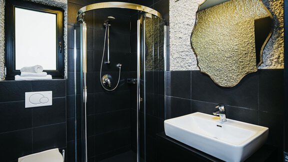 1 of 3 bathrooms - Top3 - HEART - Manufaktur Appartements - Sölden