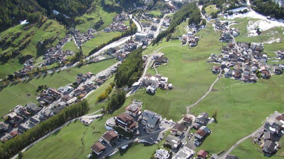 Luftaufnahme Sommer - Hotel Bruno - Sölden