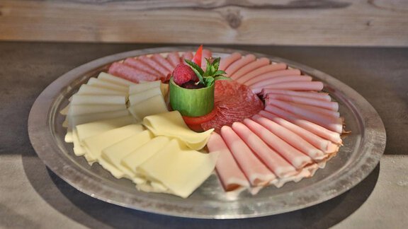 Frühstück - Hotel Garni Apart Fiegl - Sölden