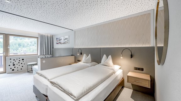 Tirolerin Schlaf- Wohnraum - Hotel Garni Viktoria - Sölden