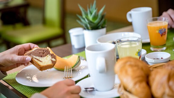 Frühstücken - Hotel Garni Viktoria - Sölden