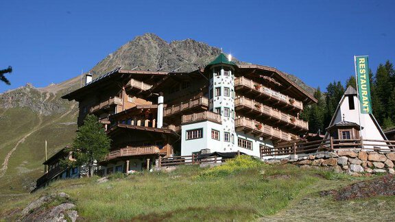 Silbertal Talseite mit Kapelle - Hotel Silbertal **** - Sölden