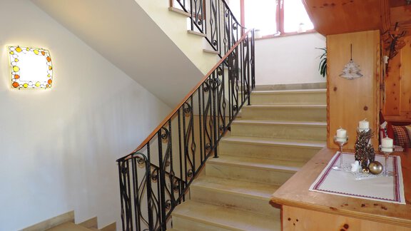 Aufgang Appartements ZIRMHOF - Appartementhaus Zirmhof - Vent