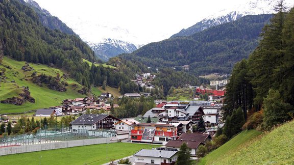 Avenzio mit Sportplatz - Appartment Avenzio - Sölden