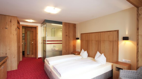 Gästezimmer mit Dusche - Haus Heiners - Sölden