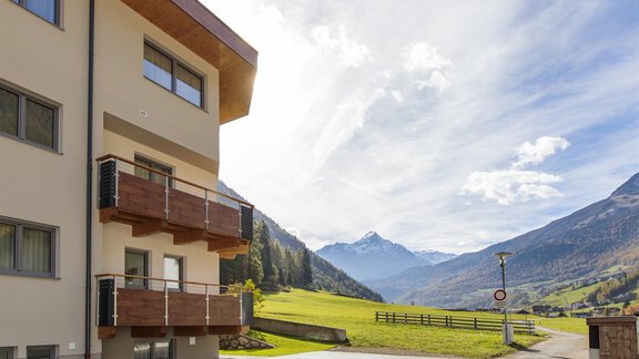 Westansicht in Blickrichtung Süden - Haus Madeleine - Sölden