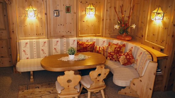 Zirbenecke - Hotel Sportpension Carinthia - Sölden