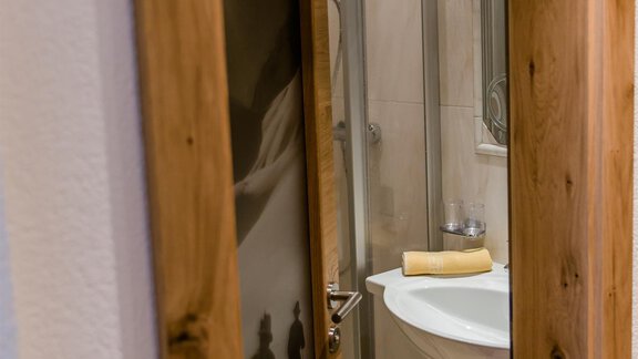 Kat A Bad - Hotel Sportpension Carinthia - Sölden | © Sportpension Carinthia