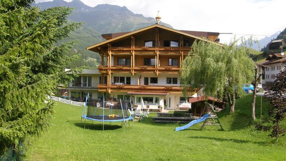 Ansicht Sommer - Pension Sportalm - Sölden