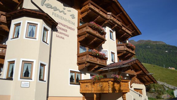 Hausansicht1 - Toni's Ferienheim - Sölden