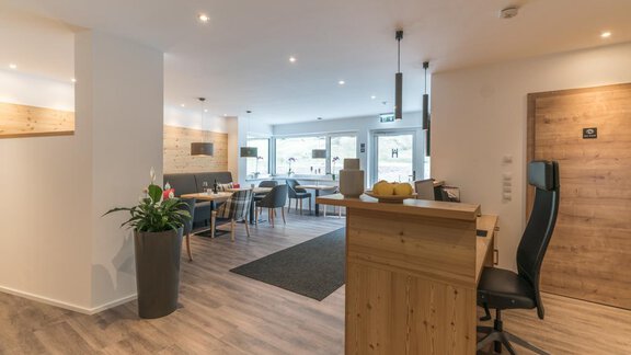 Rezeption - Hochstatt Appartements - Zwieselstein