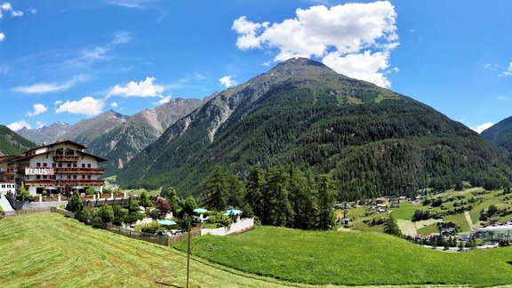 Lage Pension Klaus mit rundum Bergpanorama - Sölden