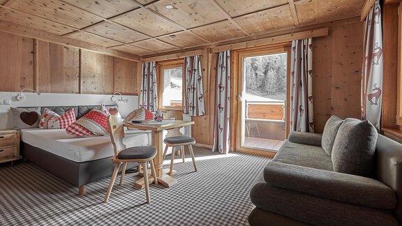 DZ mit Zustellbett - Hotel Garni Schönblick Apart - Sölden