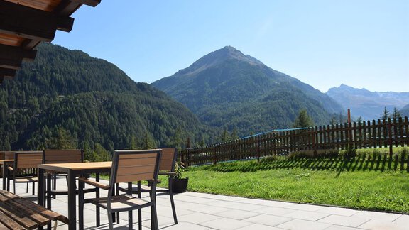 Terrasse mit Garten - Appartementhaus A CASA "Opal" - Sölden