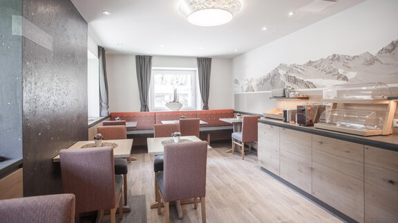 Frühstücksraum - Garni Ötztal ROOMS & APARTS - Zwieselstein