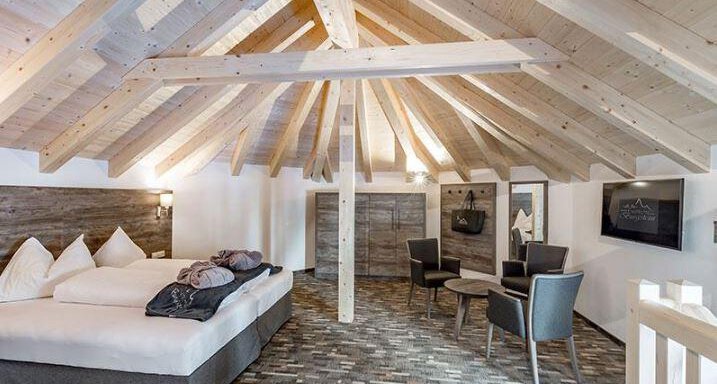 Turmsuite - Schlaf-Wohnbereich Turmsuite - Schlaf-Wohnbereich - Hotel Burgstein alpin & lifestyle - Längenfeld