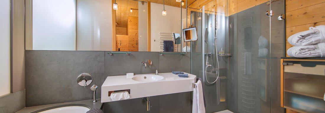 Doppelzimmer Comfort Bad - Naturhotel Waldklause - Längenfeld