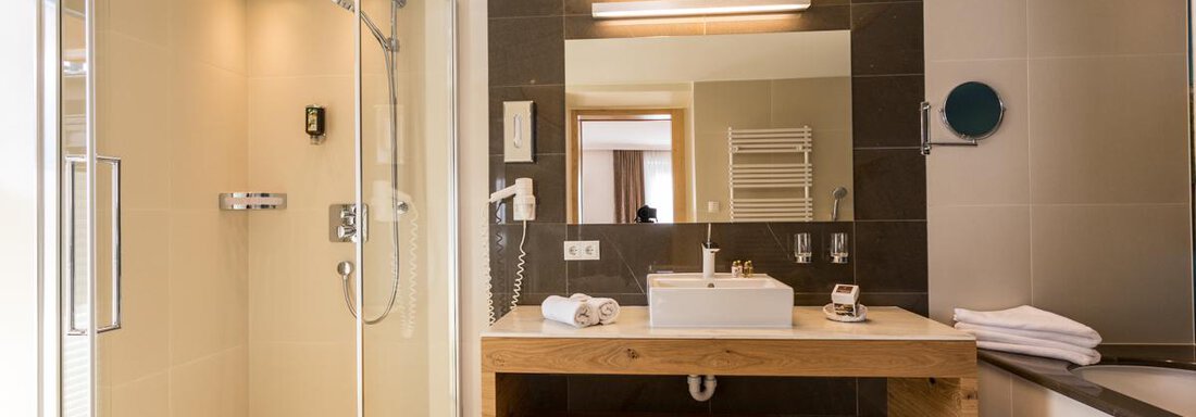 Bathroom Junior Suite Nederkogel - "stefan" Hotel - Sölden