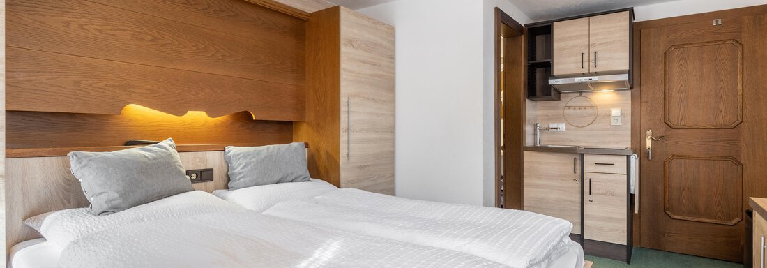 Soeldenkogel_AltesHolzhaus_Soelden_byRudiWyhlidal- - Altes Holzhaus - Sölden