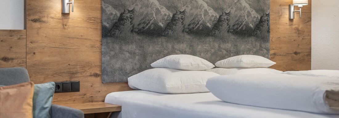 Doppelzimmer Tiefparterre - ohne Balkon - Apart Hotel Garni Alt Kaisers - Sölden