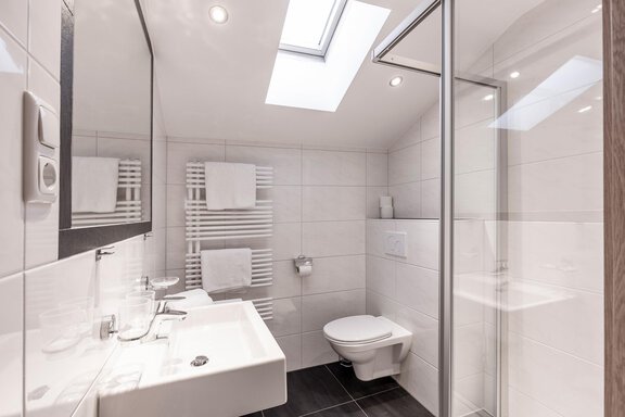 Zimmer mit Du und WC - Appartementhaus Fender - Sölden