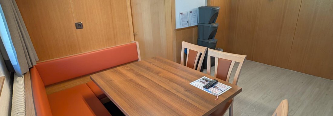 Wohnzimmer mit Esstisch - Appt. Rosmarie - Sölden