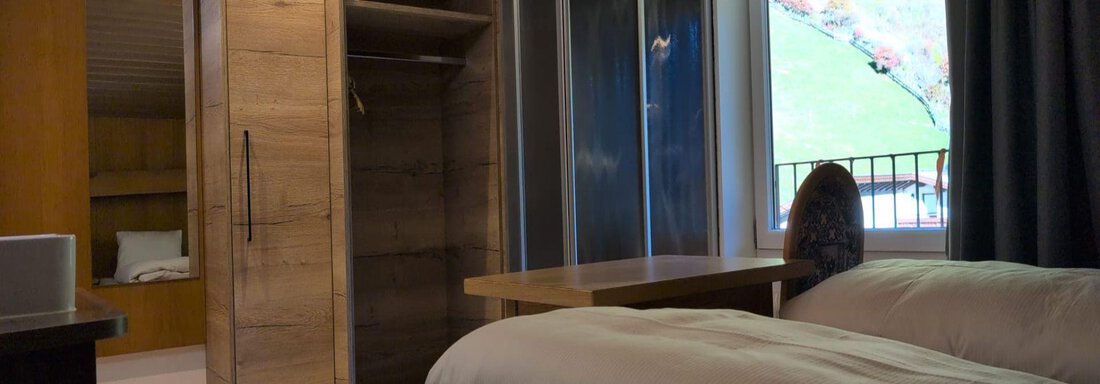 Doppelzimmer mit Dusche und Waschbecken - Appt. Rosmarie - Sölden