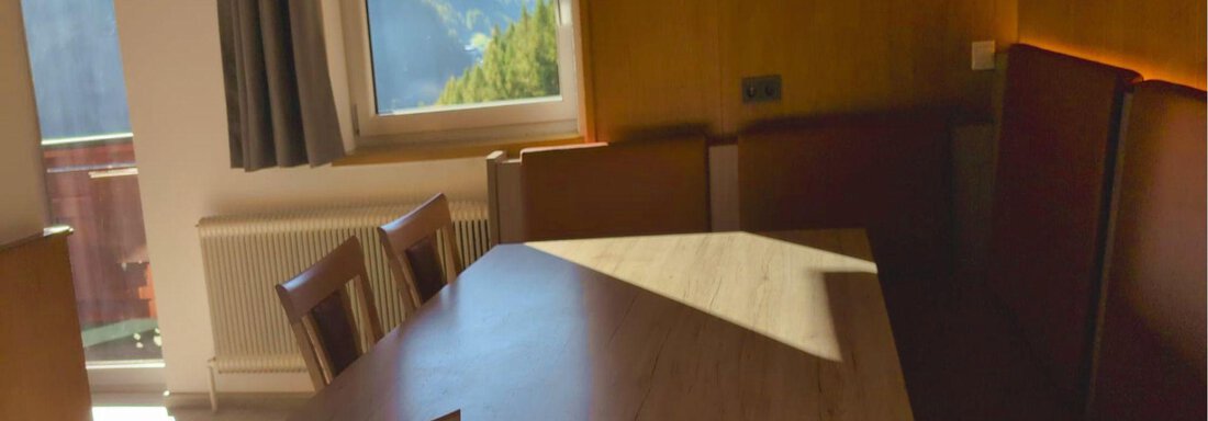 Wohnraum mit großem Essbereich - Appt. Rosmarie - Sölden