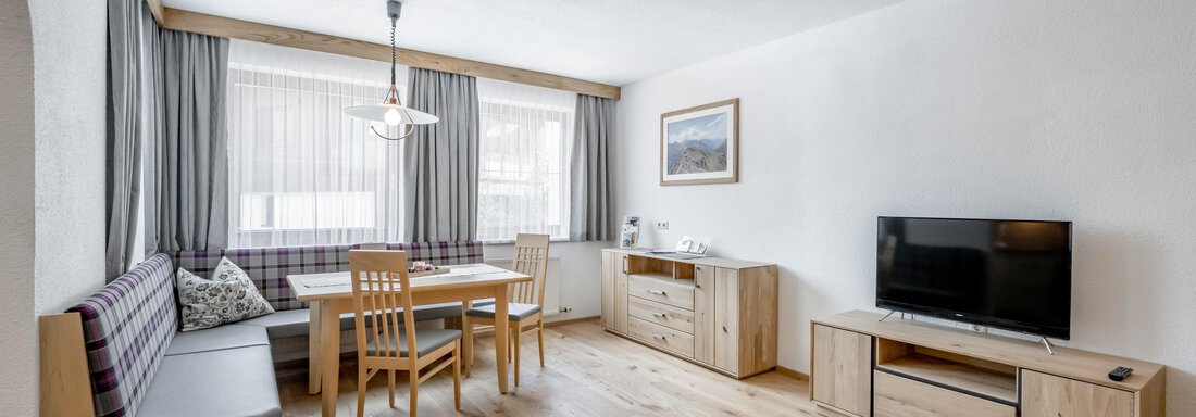 Wohnraum Appartement 1 | © Stephanie Maria Lohmann, Andreas Wolf (CC C) Wohnraum Appartement 1 - De Kupi's - Sölden